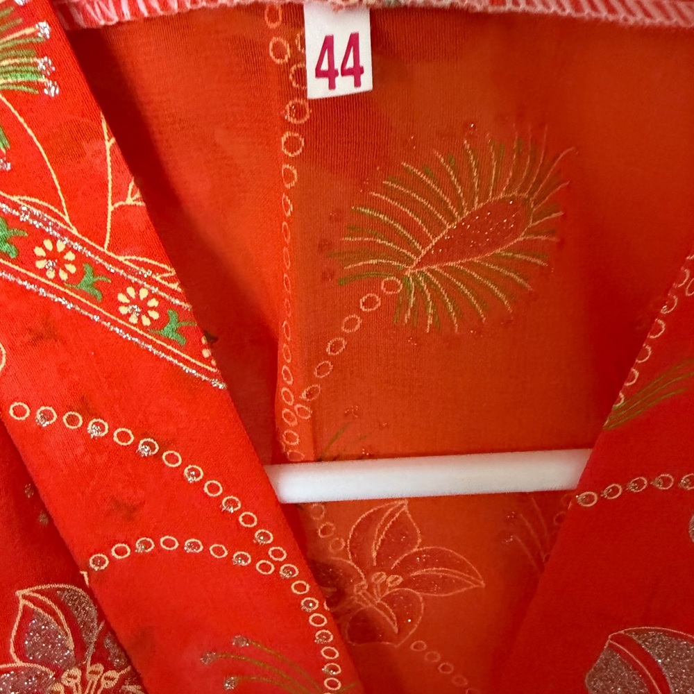 Vibrant orange red floral print mandarin collar - Picture 7 of 9